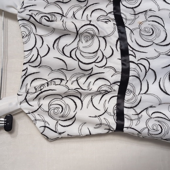 David's Bridal White and Black Floral Corset Back Midi Prom Dress Size 10 - Picture 3 of 7
